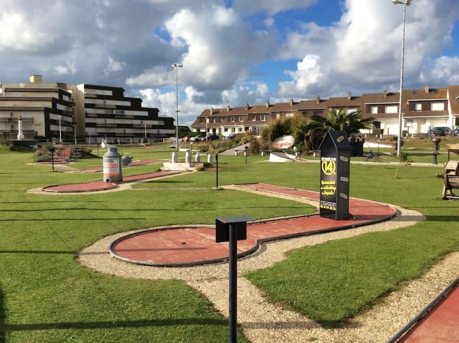 Maisonnette Du Bonheur Courseulles-sur-Mer Buitenkant foto