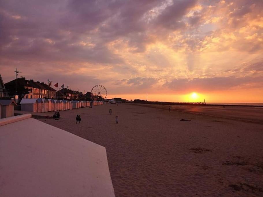 Maisonnette Du Bonheur Courseulles-sur-Mer Buitenkant foto