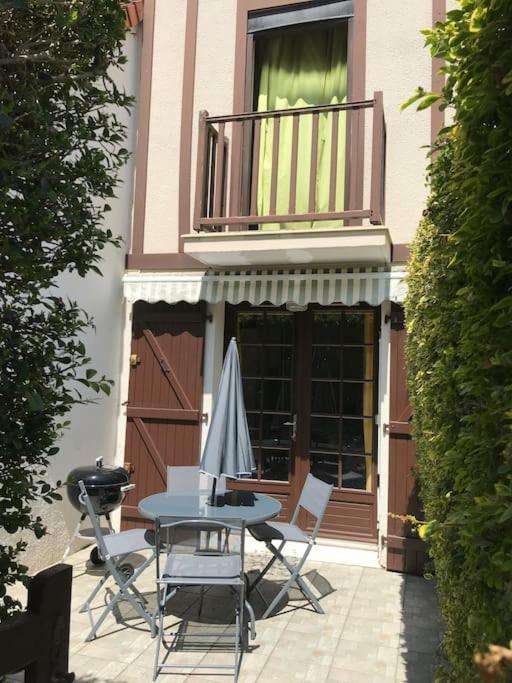 Maisonnette Du Bonheur Courseulles-sur-Mer Buitenkant foto